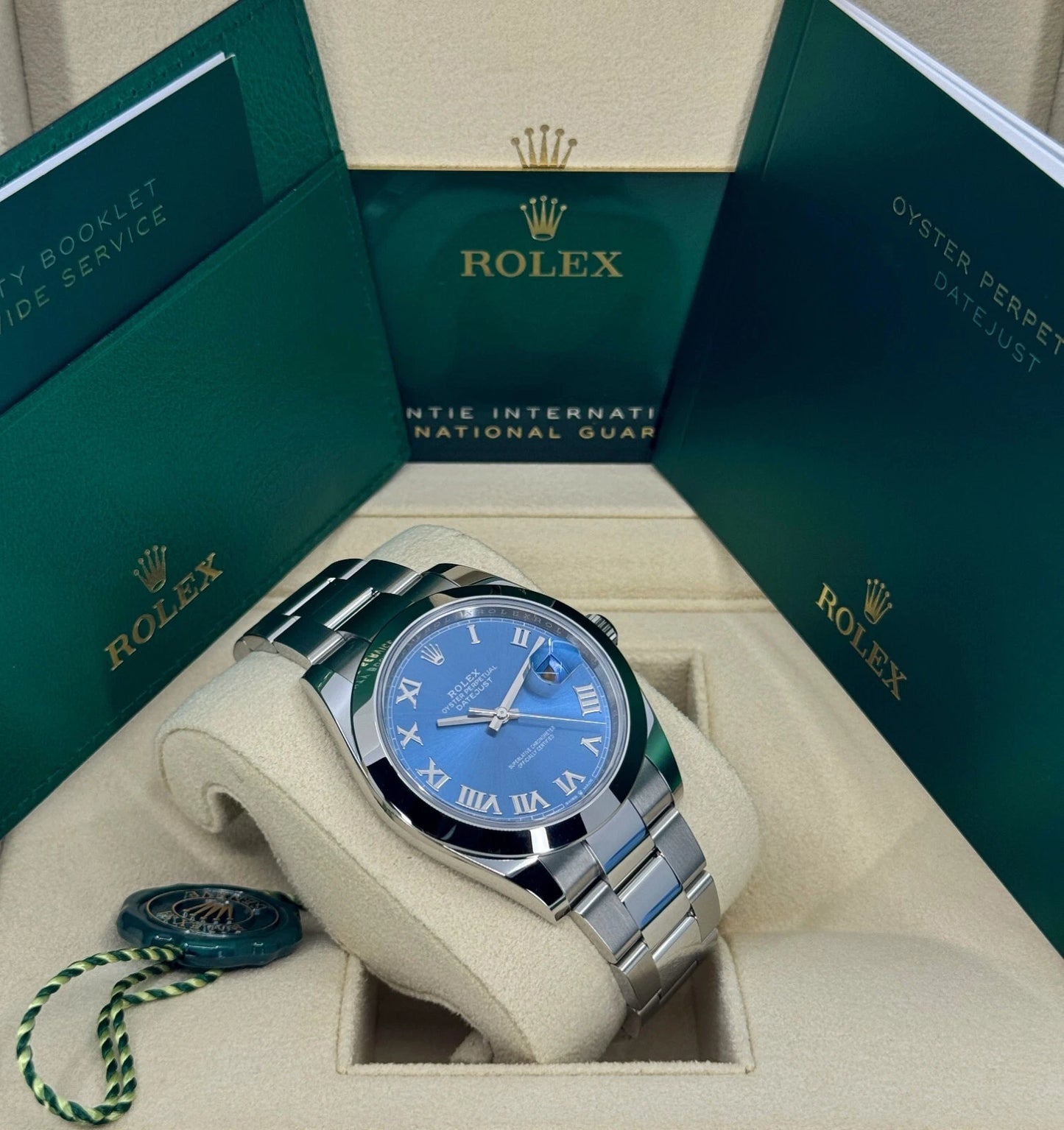 Unworn Rolex Datejust 41mm Ref. 126300 – Blue Roman Dial – Oyster Bracelet – 2025 Dated